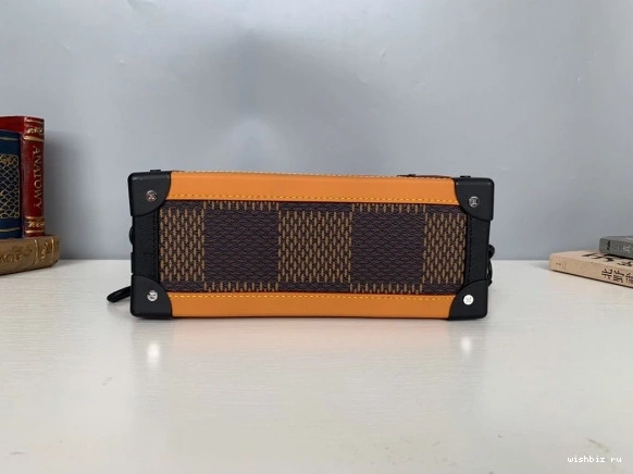 WIS VUITTON SOFT TRUNK LOUIS 0710